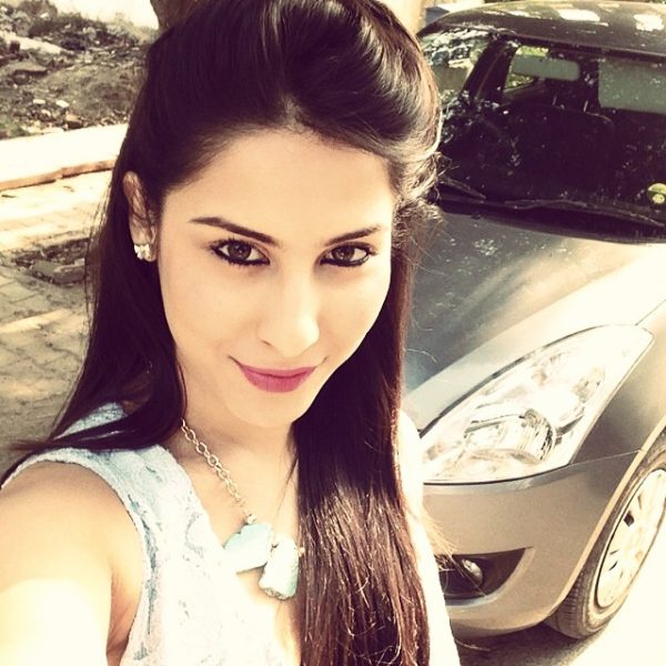 Sheetal Thakur Selfie-090002