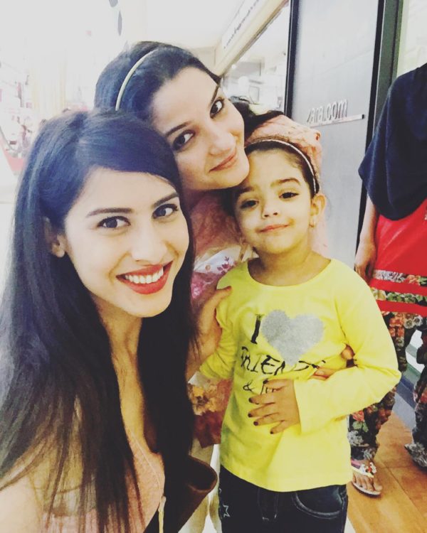 Sheetal Thakur With Baby Doll -090287