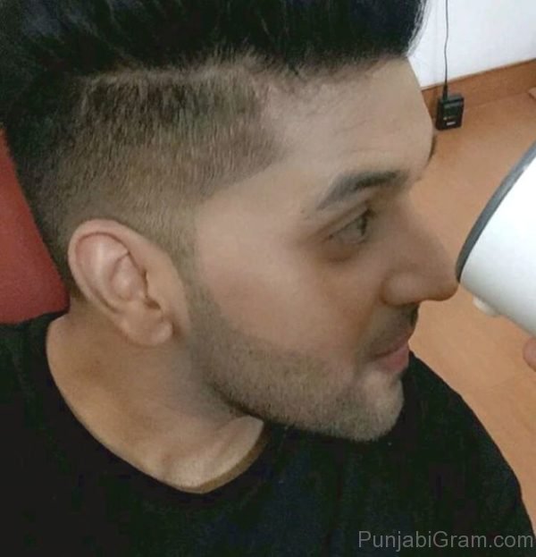 Side Pose Of Guru Randhawa-465