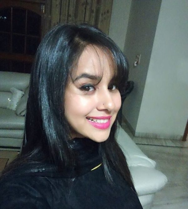 Smiling Sunanda Sharma-049