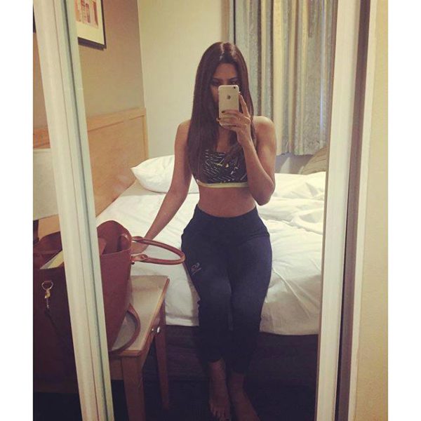 Sonam Bajwa Taking Good Selfie