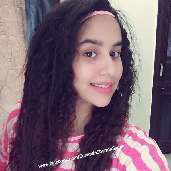 Sunanda Sharma Curly Hairs Hairstyle-120