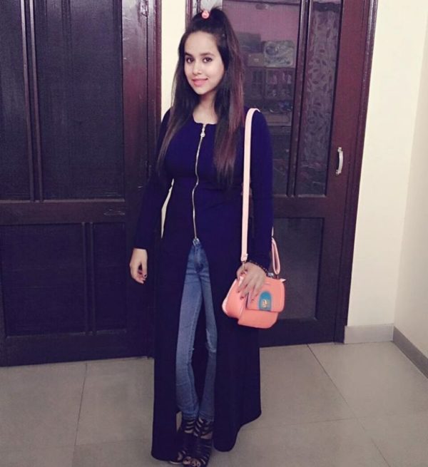 Sunanda Sharma Hanging Purse-067