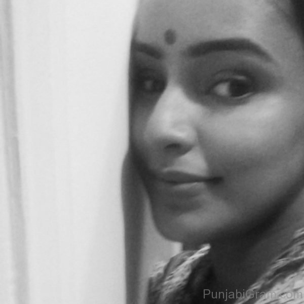 Black And White Photo Of Ankita Sharma-063