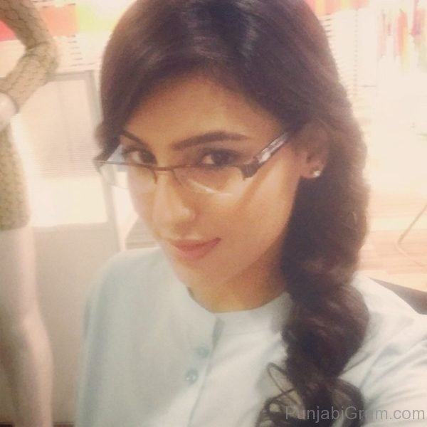 Selfie Of Ginni Kapoor-323