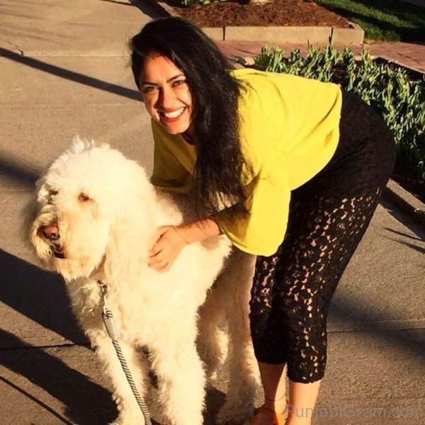 Simi Chahal With Dog-00223