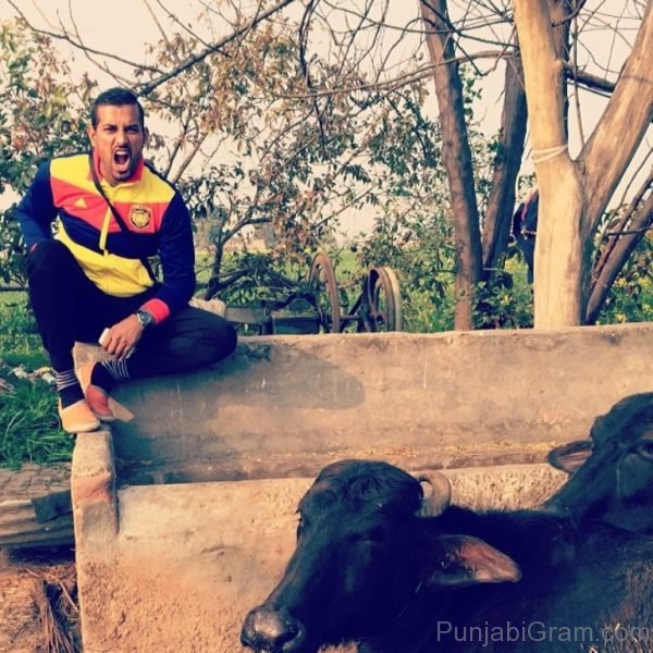 Garry Sandhu Looking Stylish-271