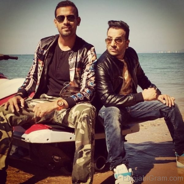 Garry Sandhu With Jazzy B-245