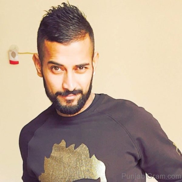 Garry sandhu looking dashing 9