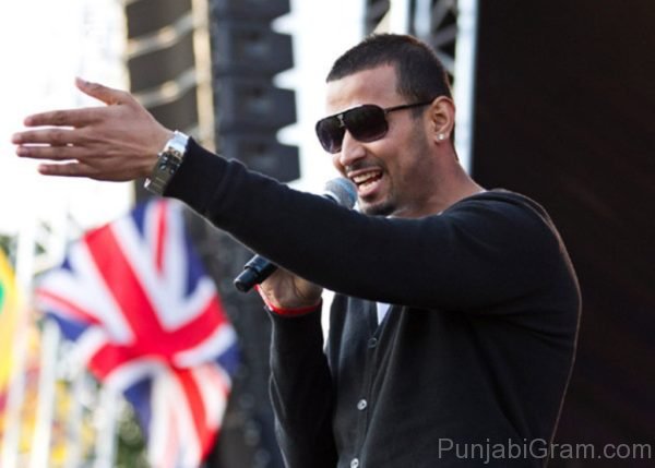 Garry sandhu sining a song in england