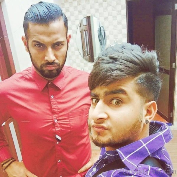 Garry sandhu with singer