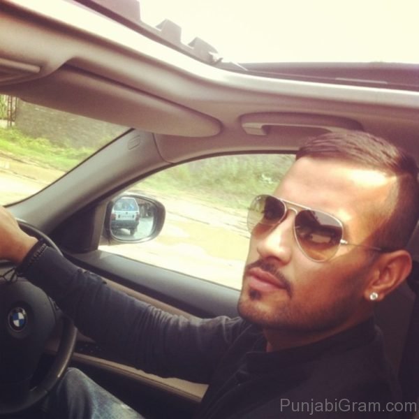 Pic Of Elegant Garry Sandhu-072