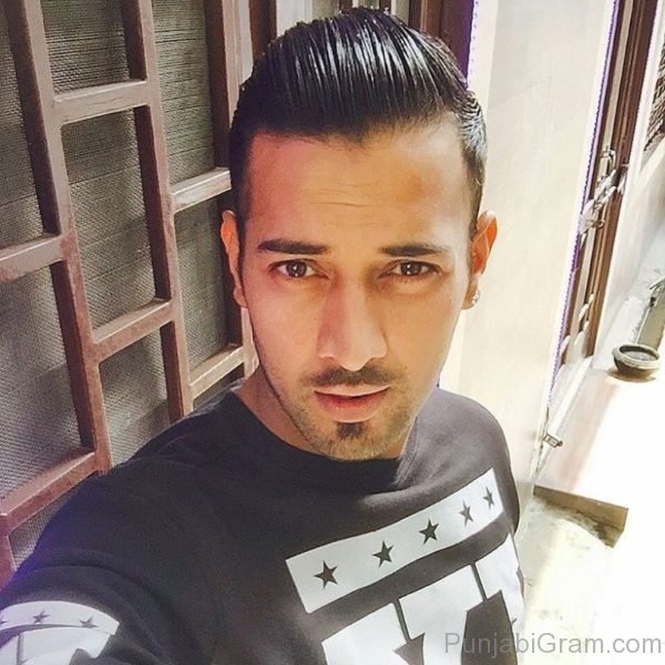 Image Of Elegant Garry Sandhu-074