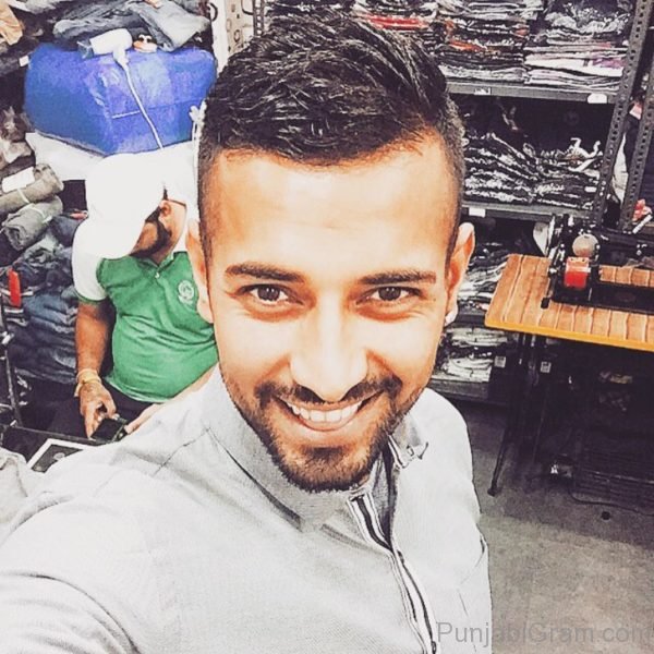 Image Of Garry Sandhu Looking Stylish-036