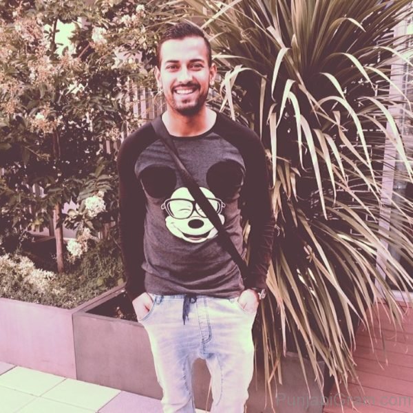 Image Of Garry Sandhu Looking Stylish-275