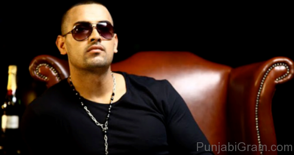 Image Of Garry sandhu wearing black sunglasses