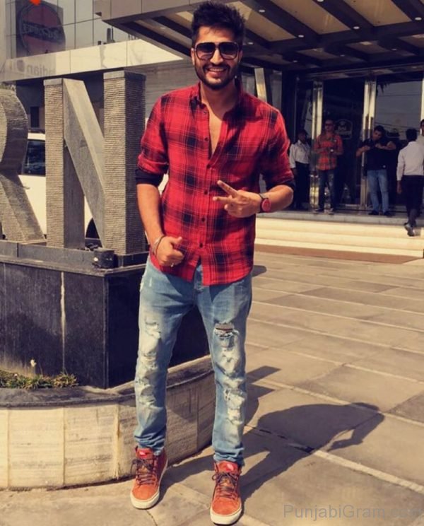 Image Of Jassi Gill Looking Fashionable-110