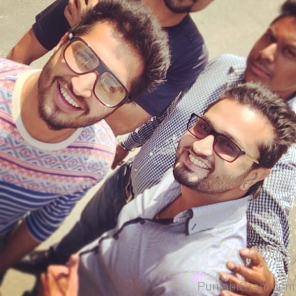 Jassi Gill Selfie With Roshan Prince-579