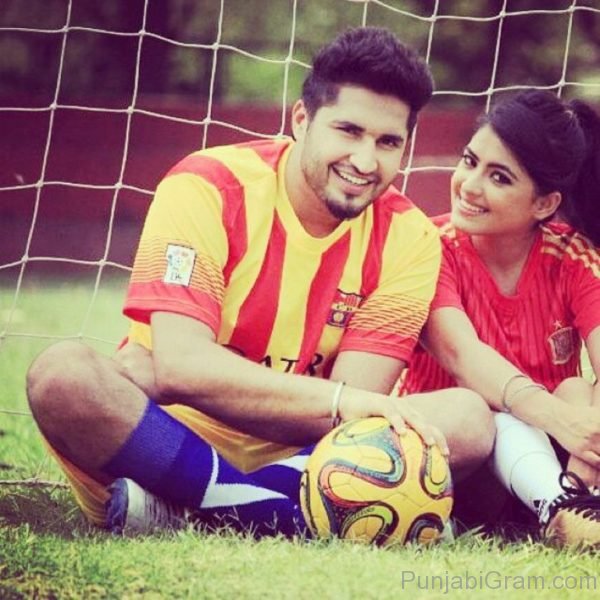 Jassi Gill Sitting On Ground With Girl-614