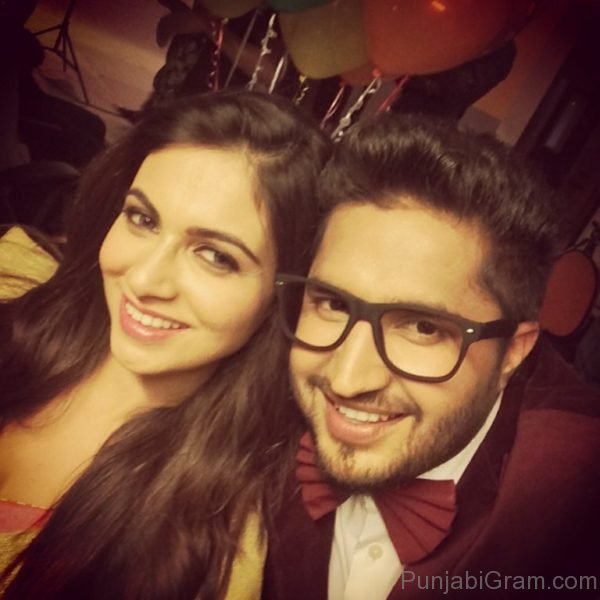 Jassi Gill With Girl-524