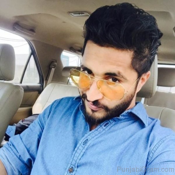 Jassi gill looking nice 2