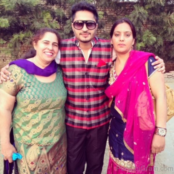 Jassi gill with family