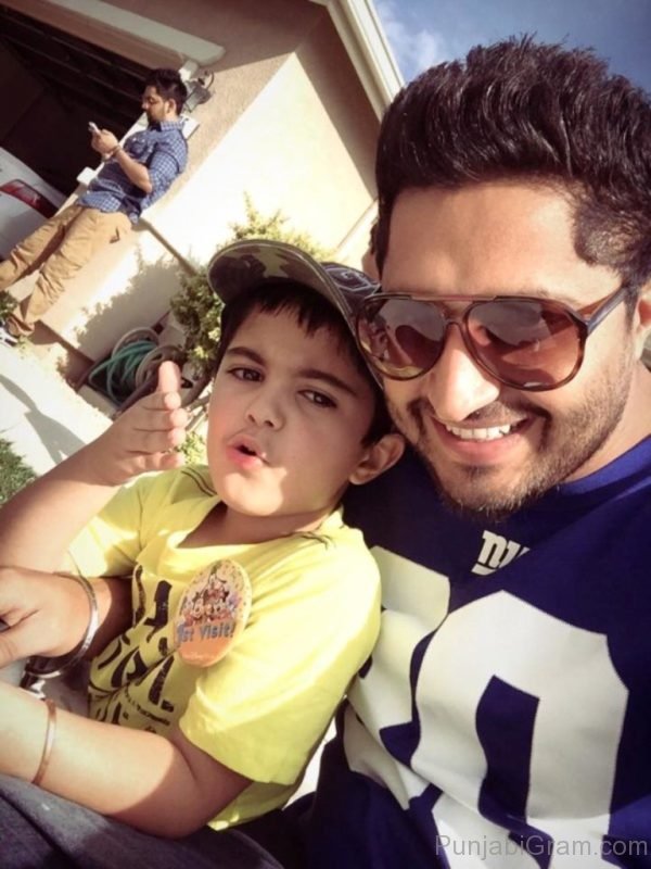 Jassi gill with kid 3