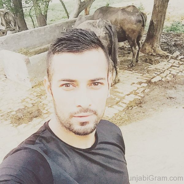 Photo Of Garry Sandhu Looking Stylish-033