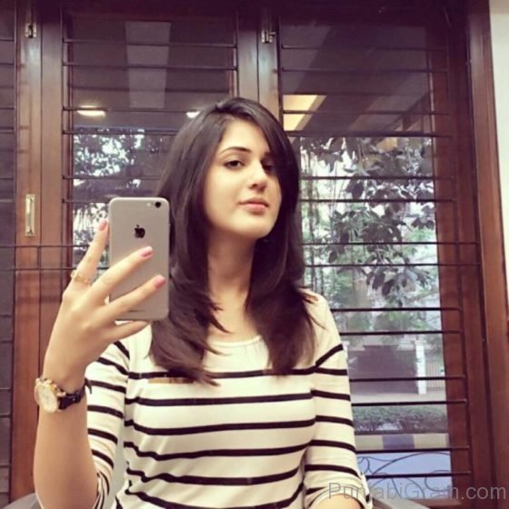 Photo Of Isha Rikhi taking selfie 1