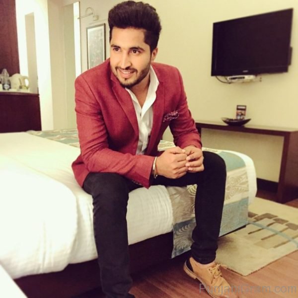 Photograph Of Jassi Gill Looking Smart-726