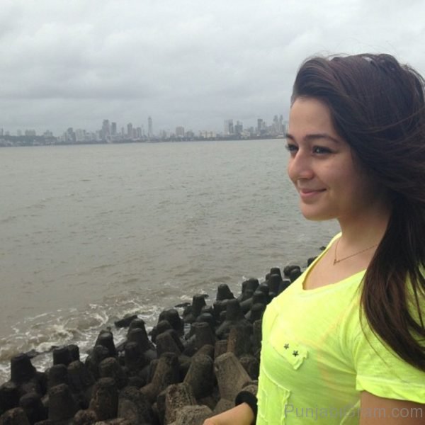 Photograph Of Priyal Gor Looking Splendid-176