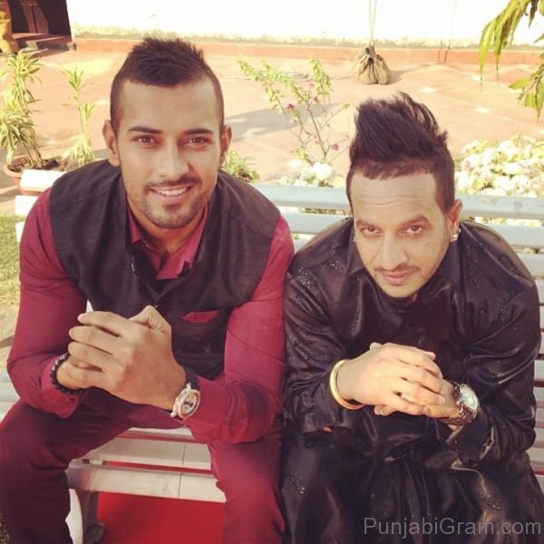 Pic Of Garry Sandhu Looking Elegant-254