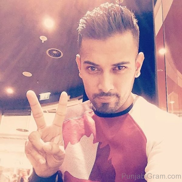 Pic Of Garry Sandhu Looking Impressive-048