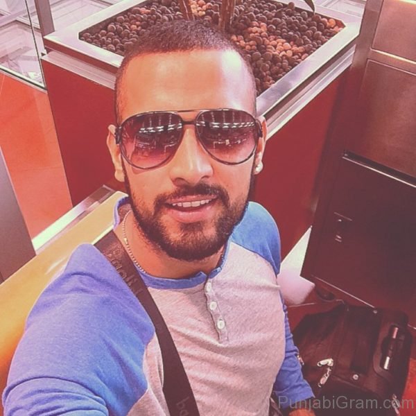 Pic Of Handsome Garry Sandhu-356