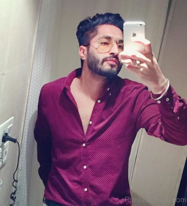 Pic Of Jassi Gill Looking Good-139