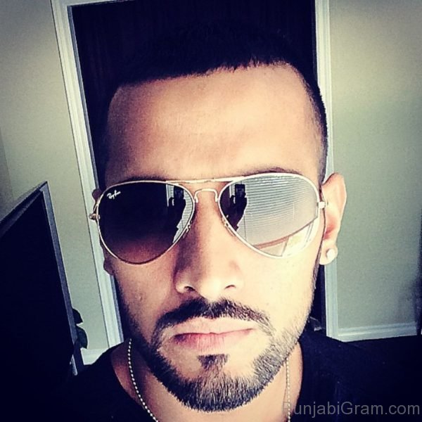 Pic Of Smart Garry Sandhu-329