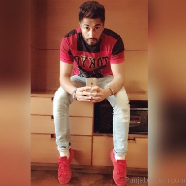 Pic Of Smart Jassi Gill-224