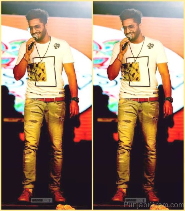 Pic Of Stylish Jassi Gill-233