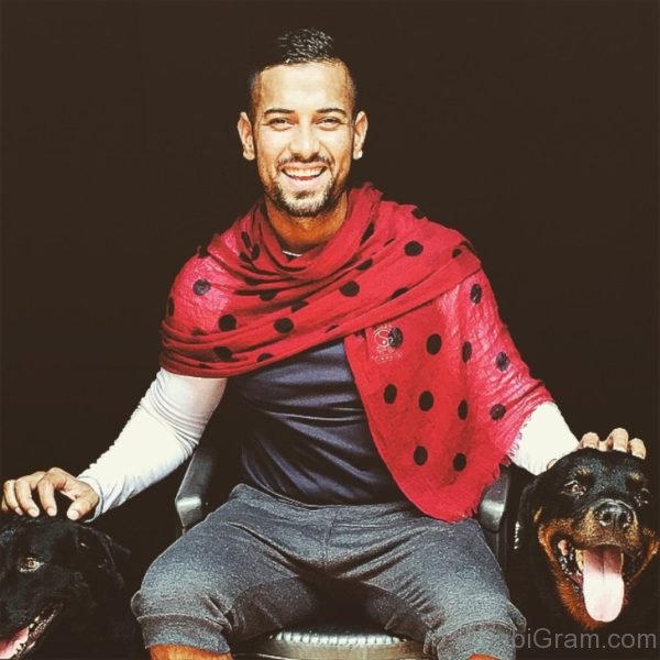 Picture Of Garry Sandhu Looking  Elegant-017