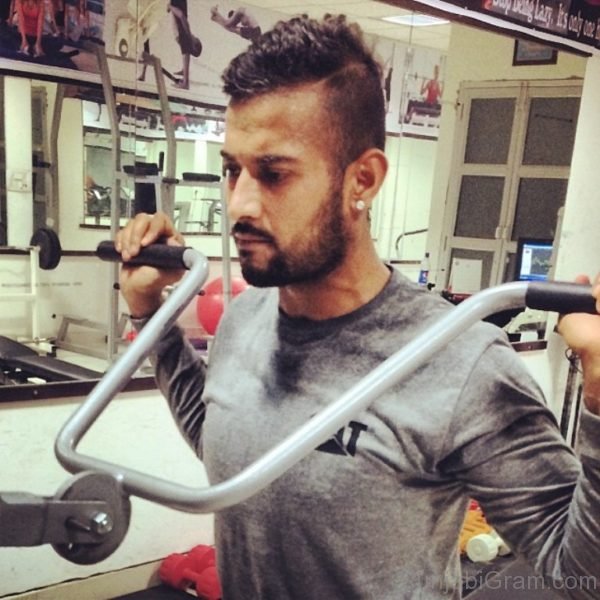 Picture Of Garry Sandhu Looking Impressive-286