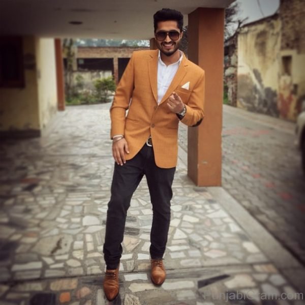 Picture Of Jassi Gill Looking Impressive-753