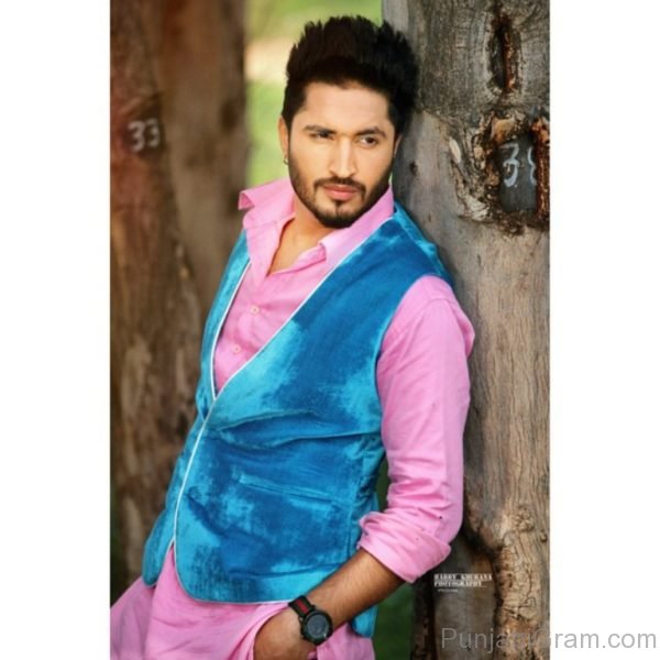 Picture Of Jassi Gill Looking Nice-790