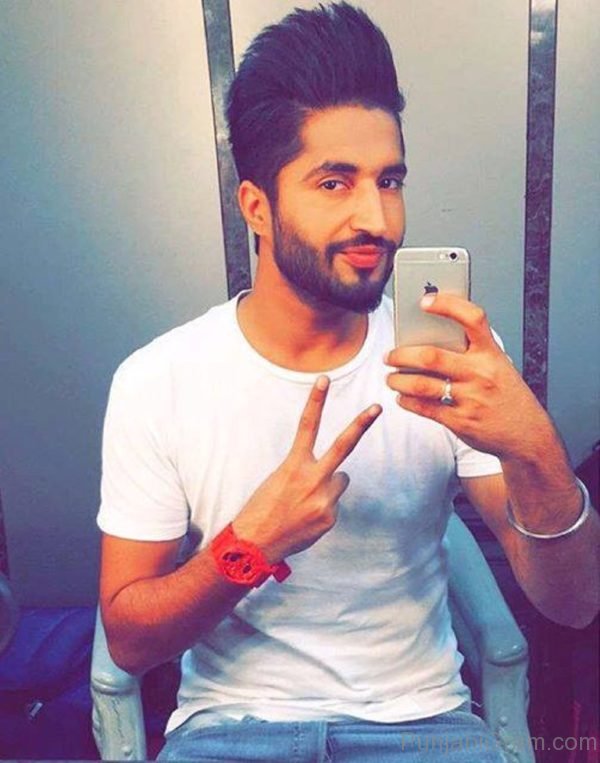 Picture Of Jassi gill looking dashing