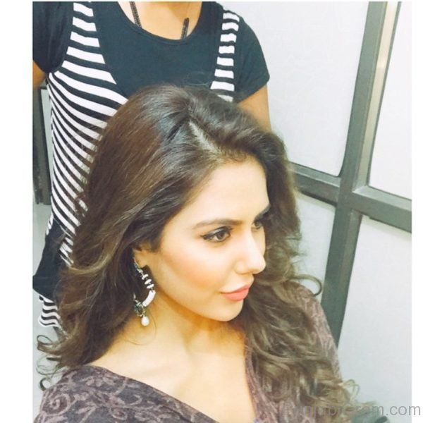 Picture Of Sonam Bajwa Looking Nice-021