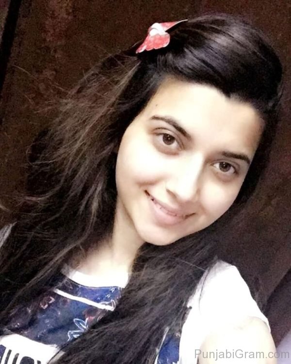 Image Of Good Looking Nimrat Khaira