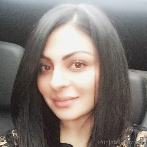 Image Of Neeru Bajwa Looking Beauteous