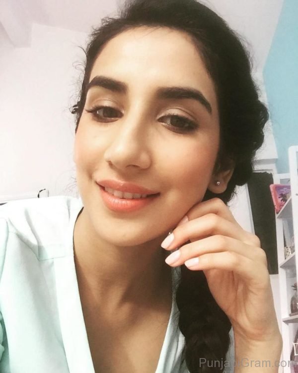 Image Of Parul Gulati Looking Stylish