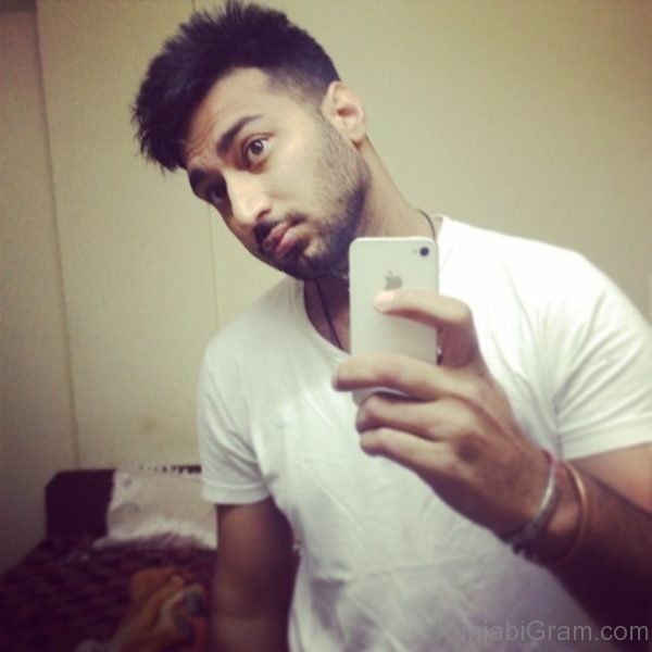 Image Of Punjabi Superstar Maninder Kailey 201