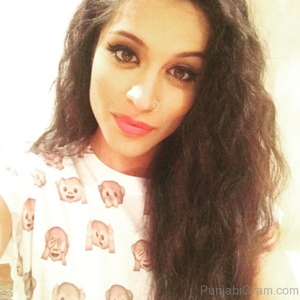 Lilly Singh Looking Charming 2