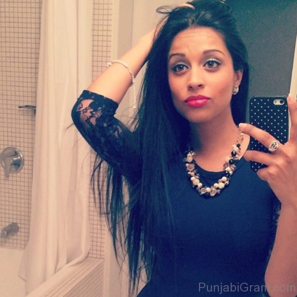 Lilly Singh Looking Nice 1